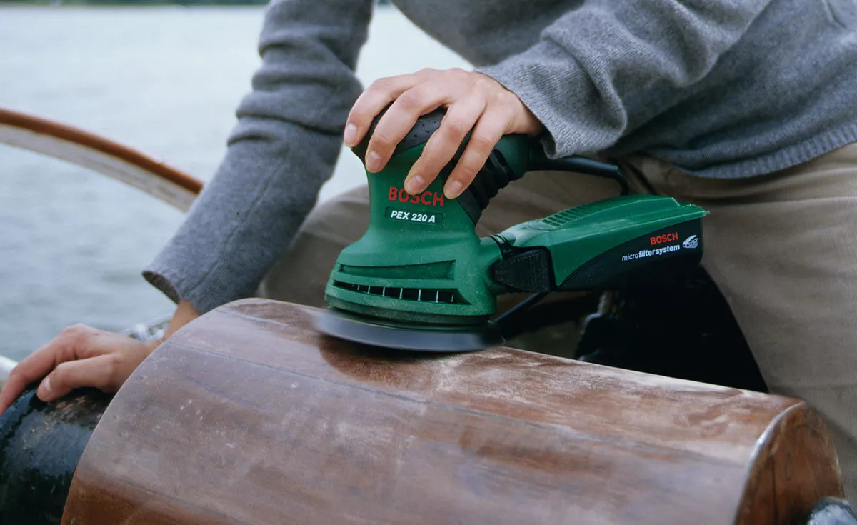 Ponceuse excentrique BOSCH PEX 220 A